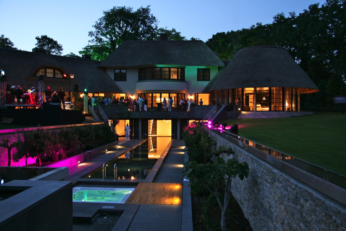 Achtergevel by night